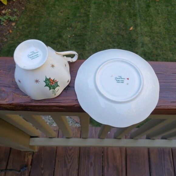 Queen Anne Noel bone china cup and saucer set christmas holiday - Picture 4 of 4